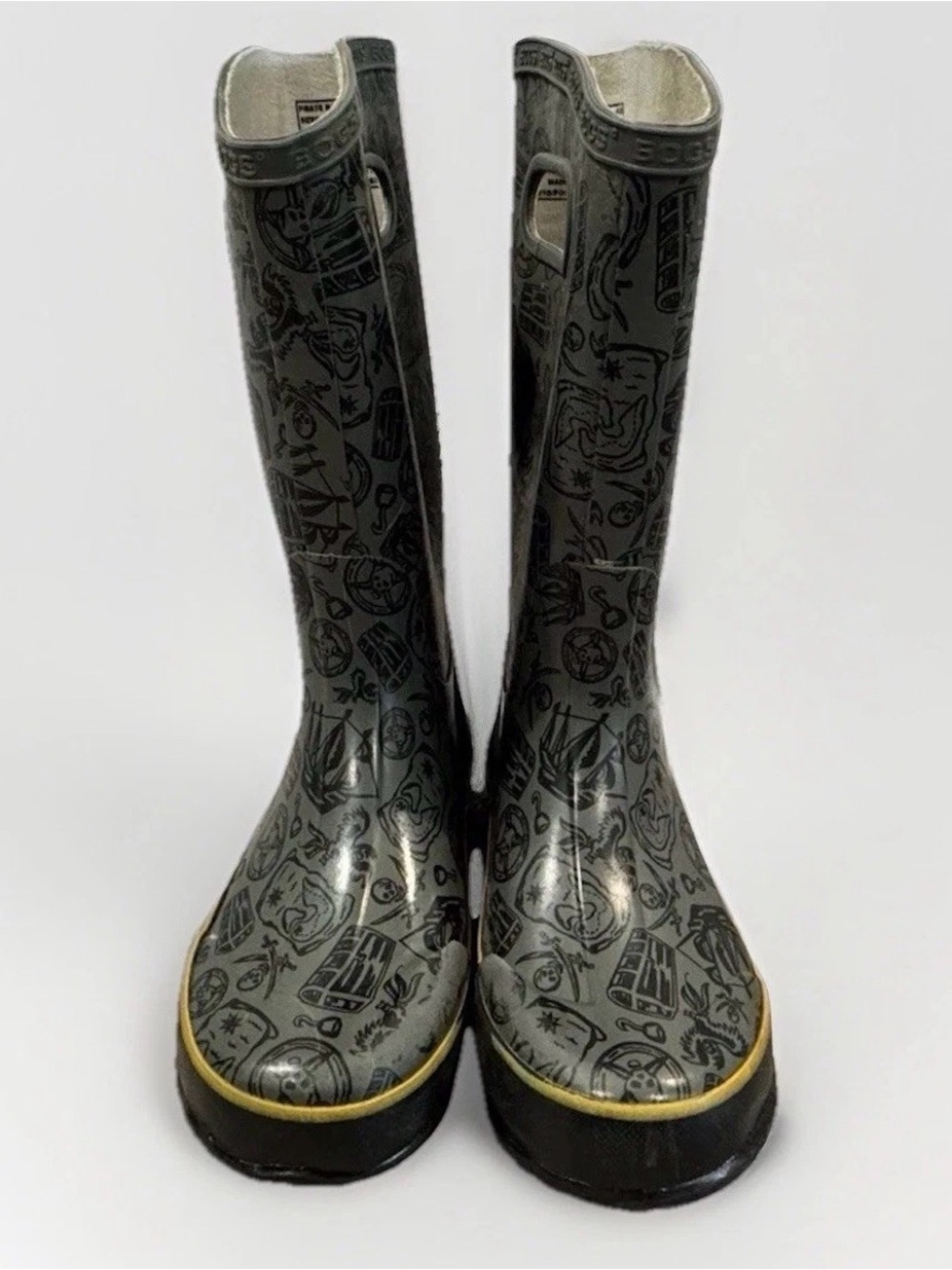 BOGS Kids Rain Boots Size 3 Youth Pirate Print Waterproof Rubber Gray